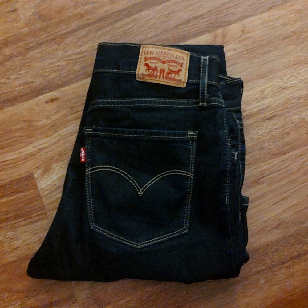 Levis skinny size 26